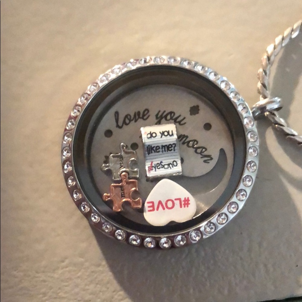 Origami Owl Necklace